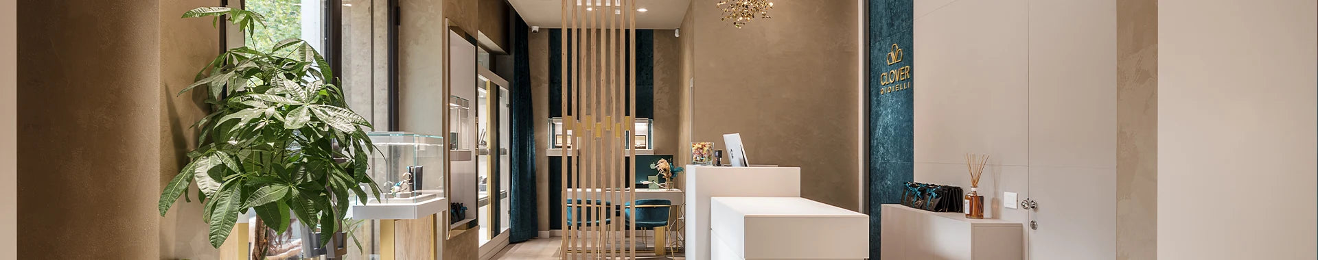 Dettaglio della boutique clover gioielli in una foto panoramica che mostra tutti i particolari del negozio