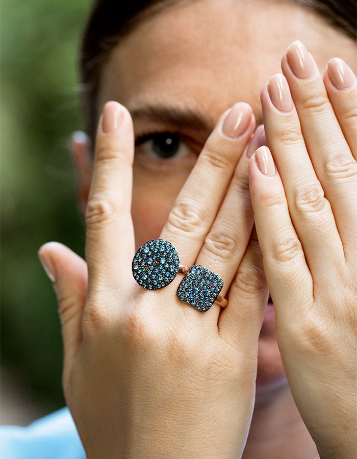 Anello Alisei Pavè Tondo Grande in argento rosato e pavè di zirconi