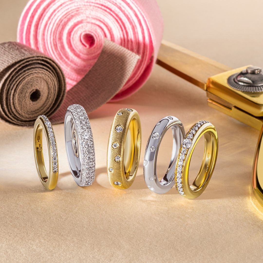 Anello Chimento Forever Stack me line in oro rosa, con diamante centrale e pavè di diamanti neri