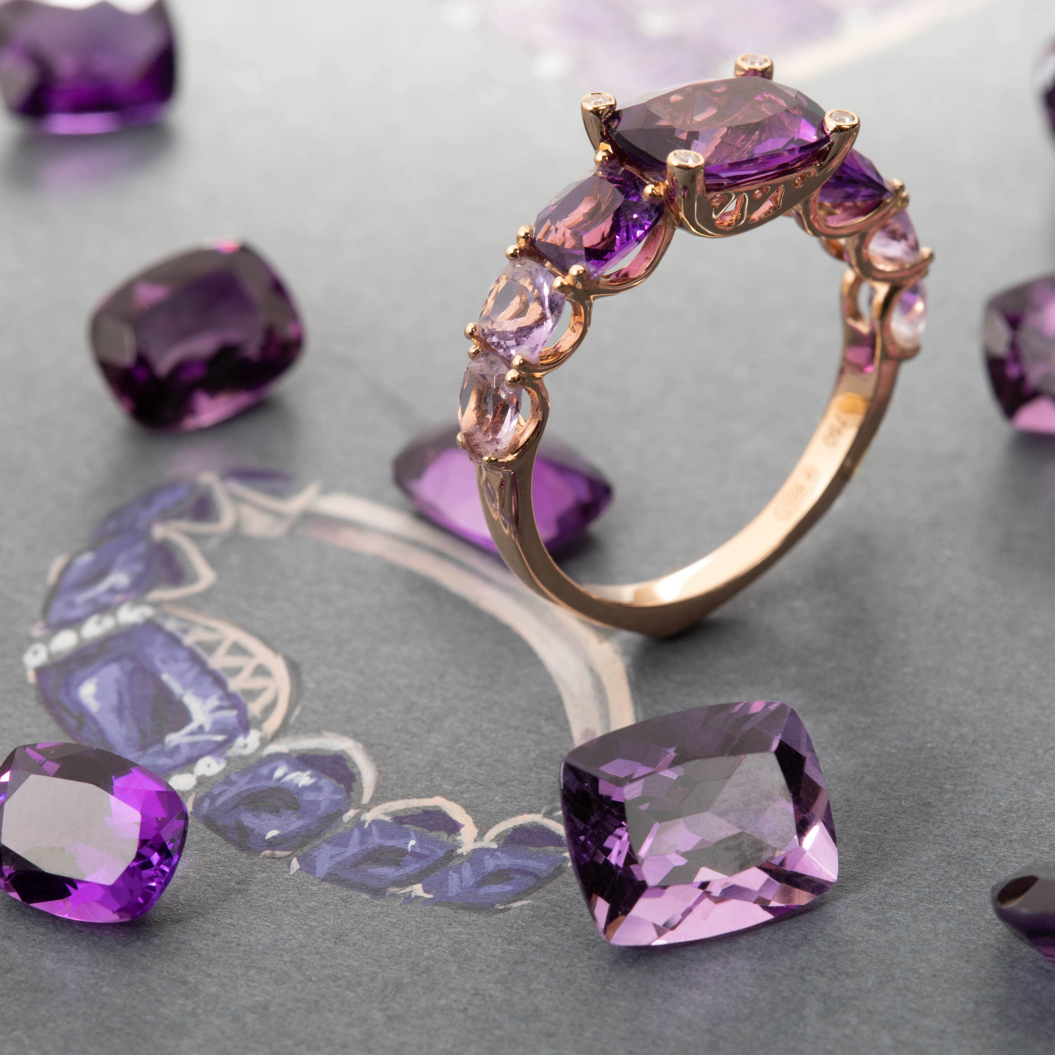 Anello Iris Ponte Vecchio Gioielli in oro 18kt con ametista e diamanti (piccolo)