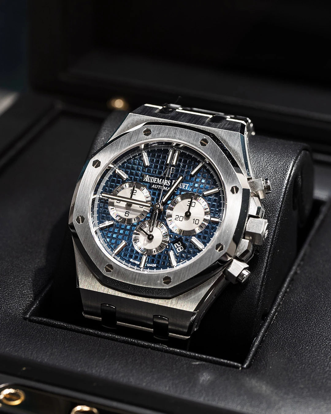 Orologio sportivo di fascia alta valutato da Clover Gioielli, compro orologi di lusso a Prato