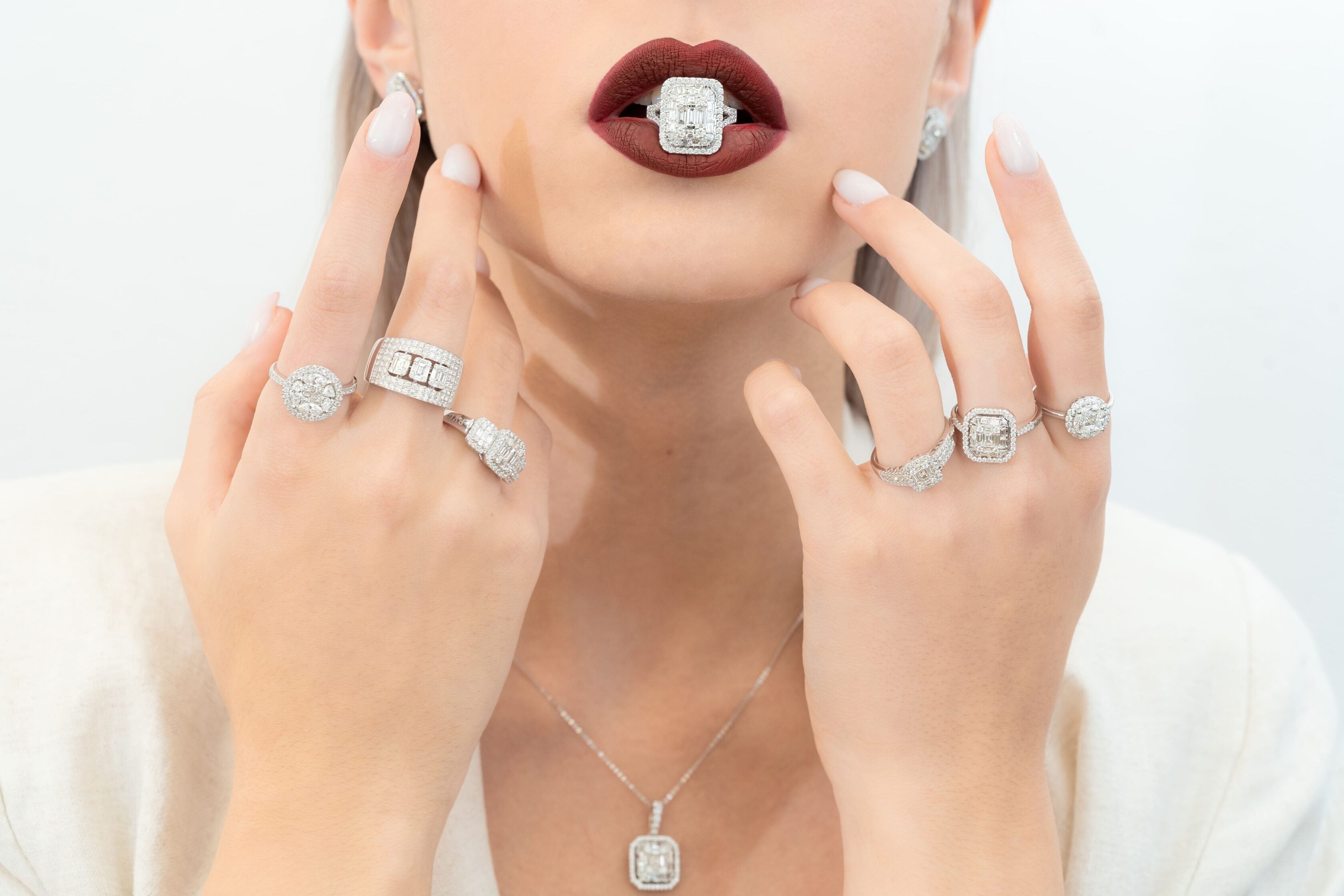 Collana Benvenuto Ponte Vecchio Gioielli doppio pendente di diamanti