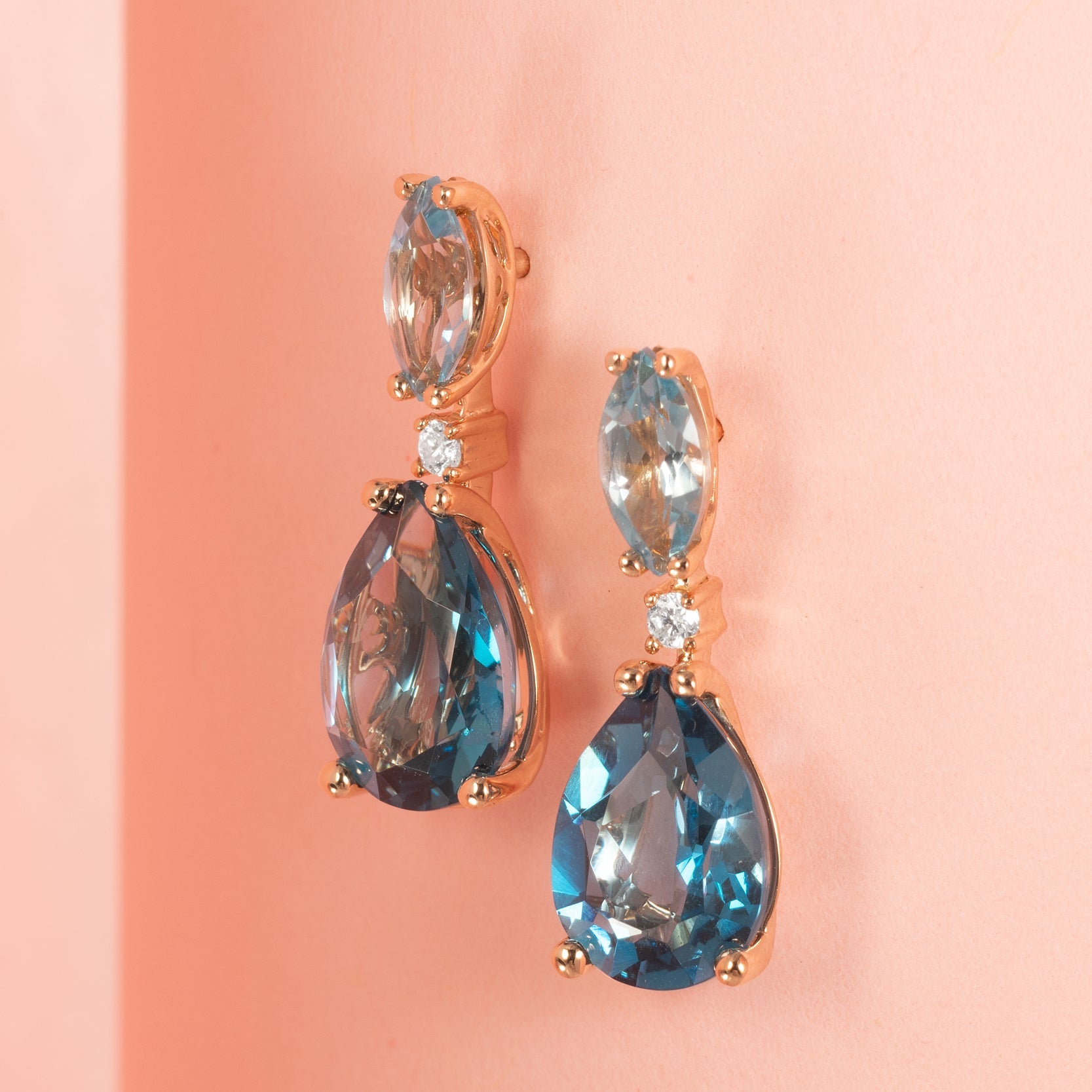 Orecchini Iris Ponte Vecchio Gioielli con topazio London goccia e diamanti