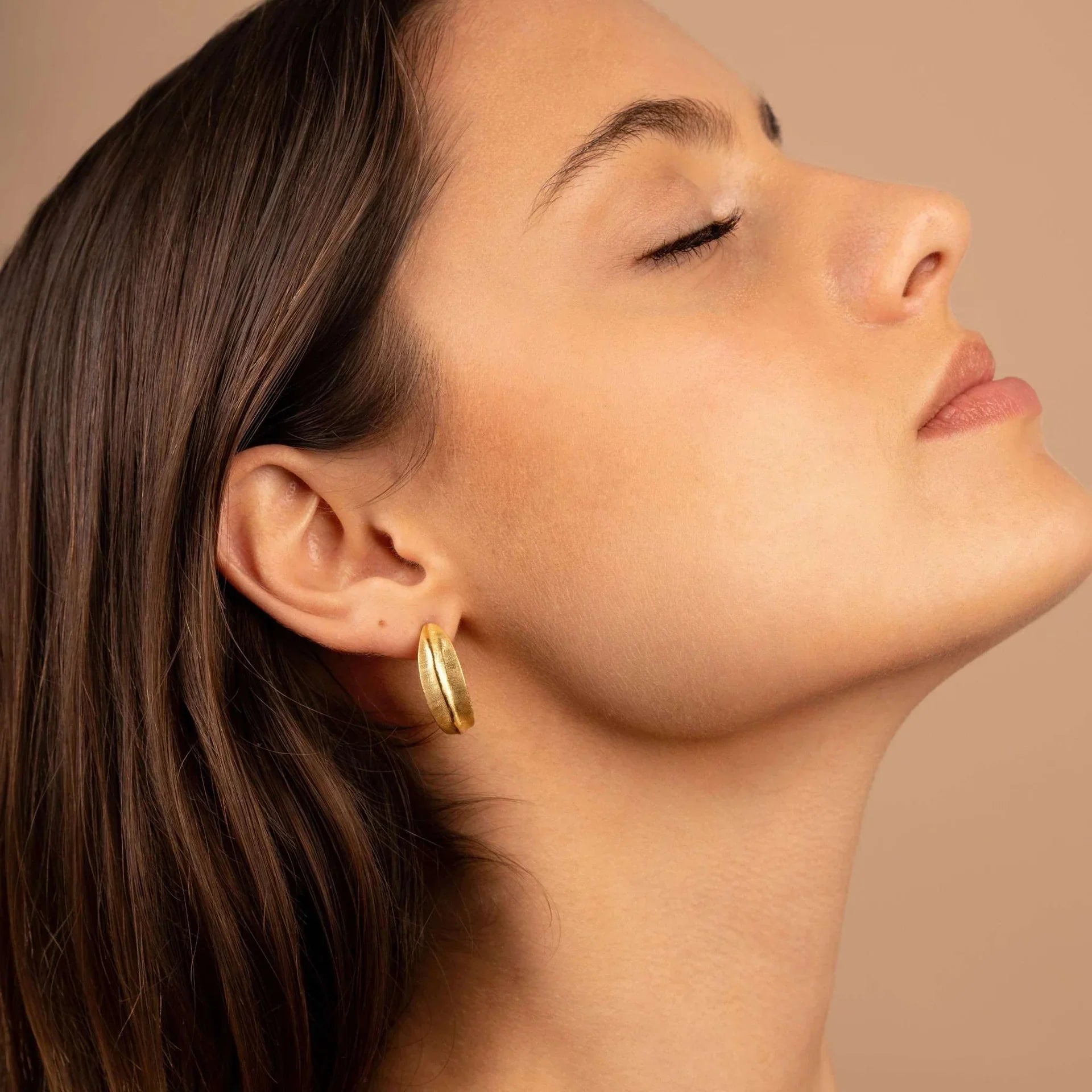 Orecchini Jorge Revilla Forest a cerchio in argento 925 dorato