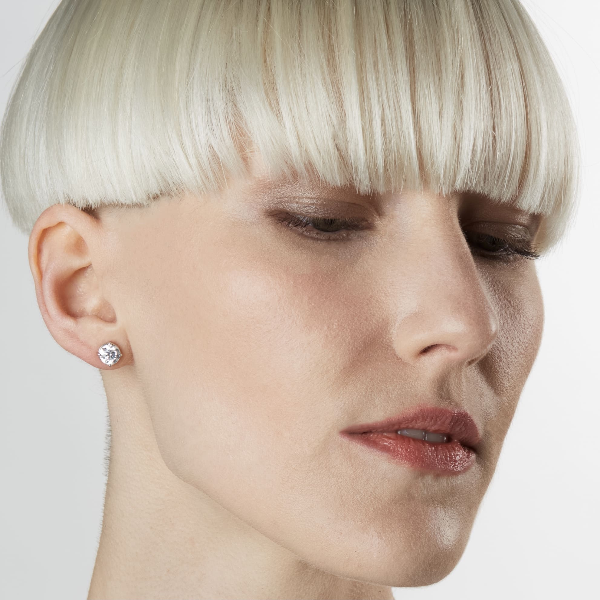 Orecchini Punto Luce AMA in oro bianco e diamanti lab