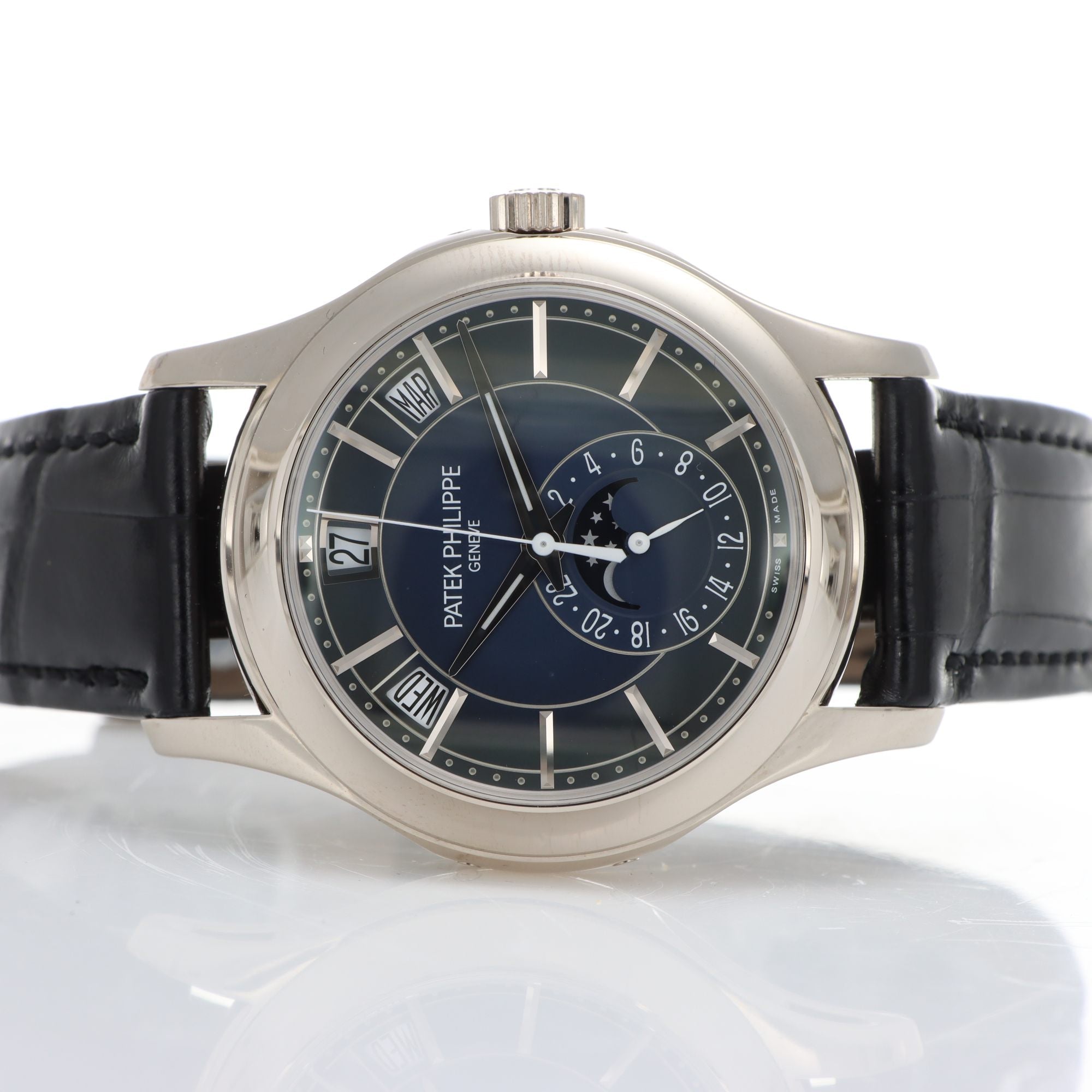 Patek Philippe Annual Calendar Ref. 5205G-013 Quadrante Blu Anno 2021