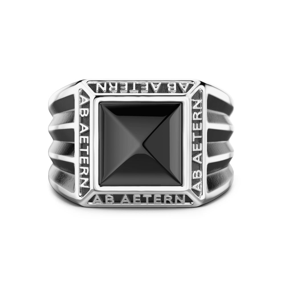 anello-zancan-in-argento-con-scritta-in-latino-e-pietra-onice-clover-gioielli